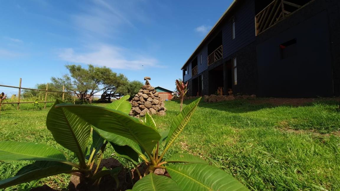 Apartamentos Tupuna Lodge Hanga Roa Exterior photo