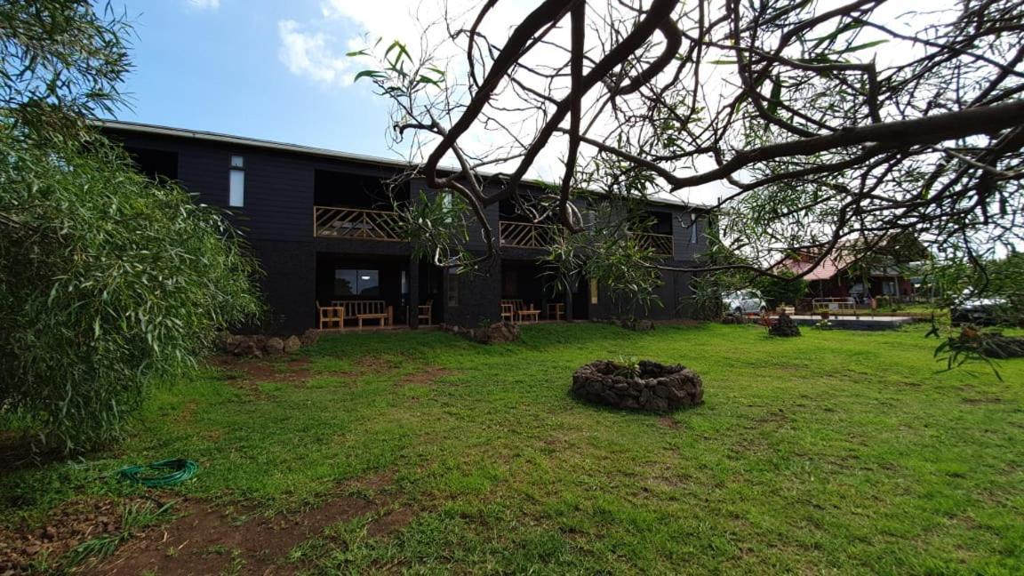 Apartamentos Tupuna Lodge Hanga Roa Exterior photo